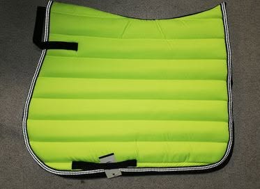 Tapis de selle EQUITHÈME "High Visibility" jaune fluo cheval