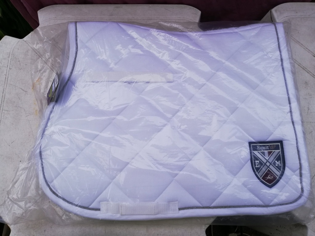tapis equitheme blason FULL blanc