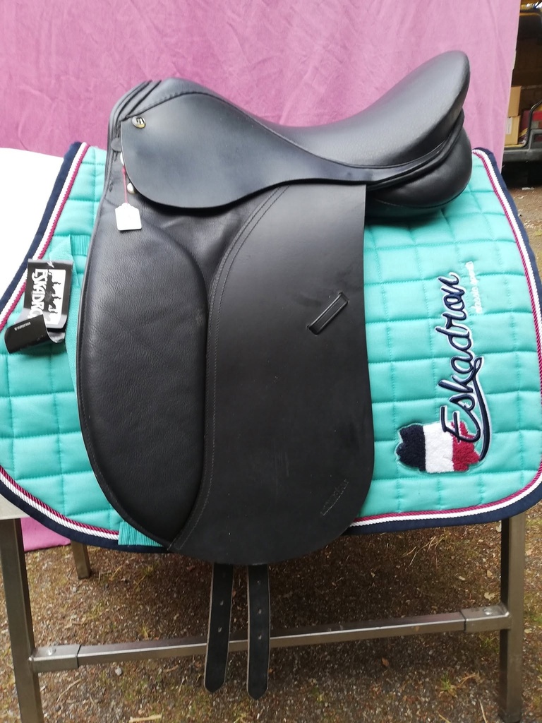 selle dressage mondange cuir 17 noir