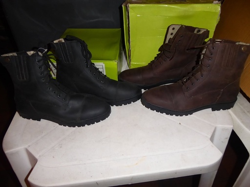 boots cuir CDG lacets +zip arriere crampons noir 46
